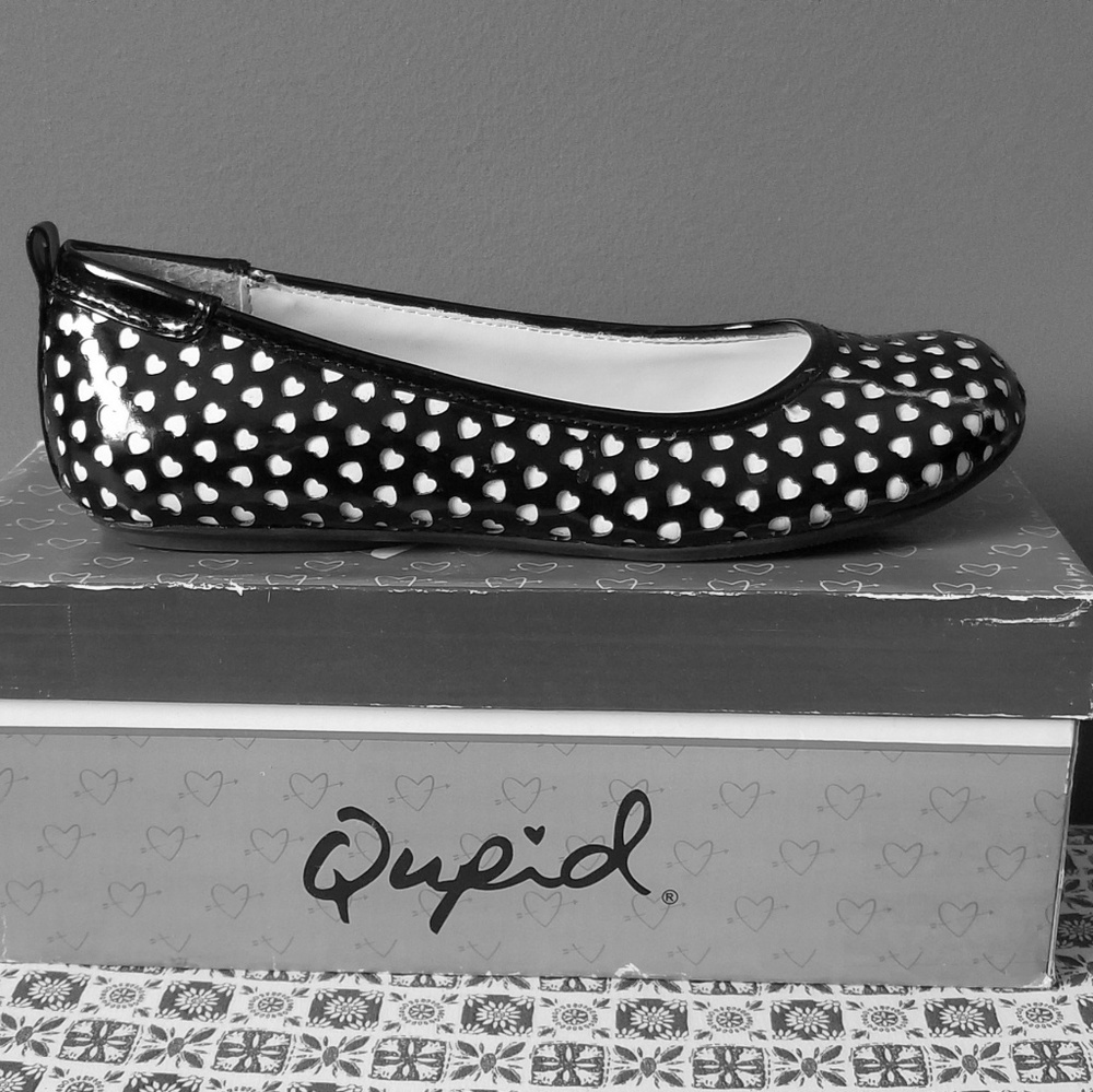 Patent leather flats